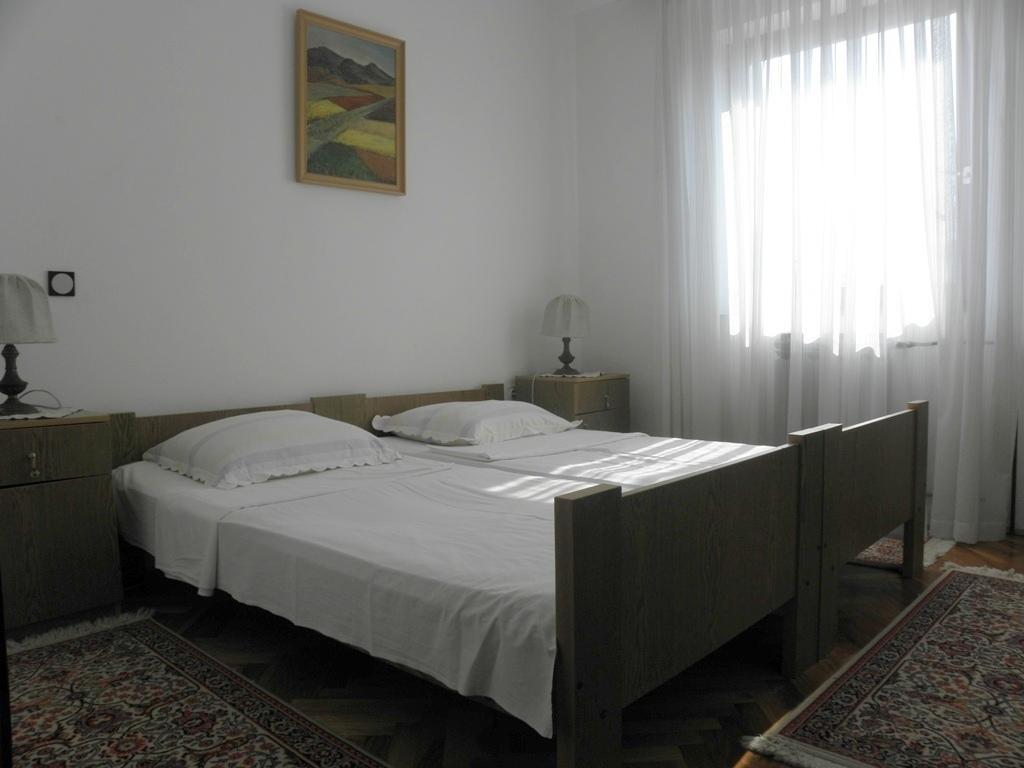 Holiday Home Vjeka Rab Town Oda fotoğraf